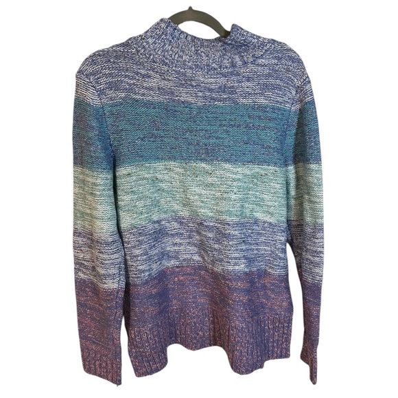 A Verve Ami mock turtleneck in size medium - Picture 5 of 6